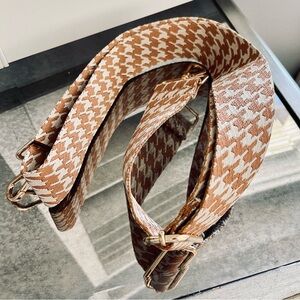 Tan Brown and White Houndstooth Guitar Strap Handbag strap